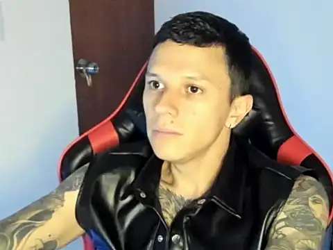 Snapshot of goodboy69l chatting on 8, 5, 2026 goodboy69l online show from 8, 5, 2026