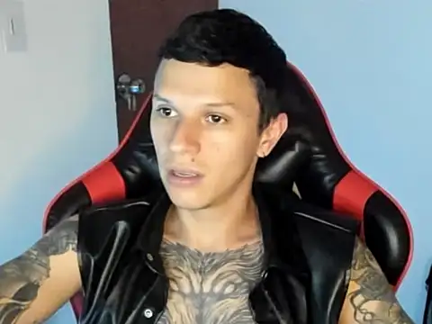 Snapshot of goodboy69l chatting on 20, 5, 2026 goodboy69l online show from 20, 5, 2026