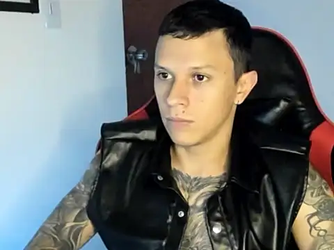Snapshot of goodboy69l chatting on 15, 6, 2026 goodboy69l online show from 15, 6, 2026
