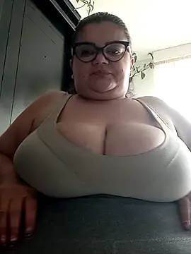 Madisonpalacio online show from 24, 10, 2025