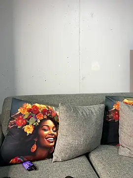 DrippinCaramelCutie online show from 7, 4, 2026