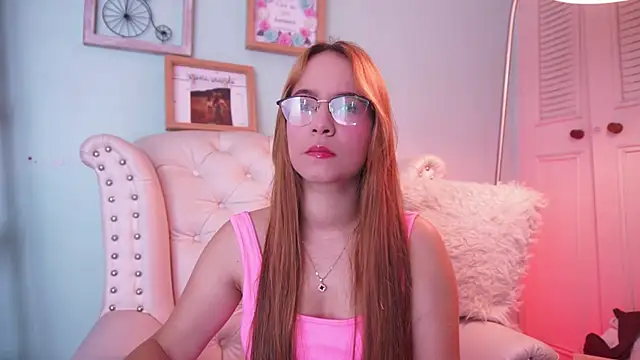 honey fox1 online show from 11, 4, 2026