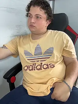 AndresChuboi online show from 5, 12, 2025