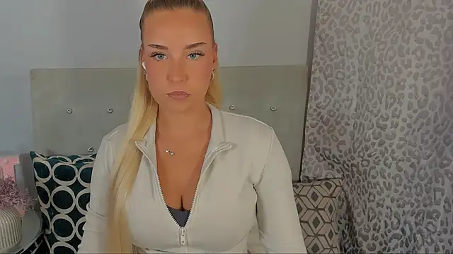 Snapshot of KristyHoney chatting on 9, 7, 2026 KristyHoney online show from 9, 7, 2026