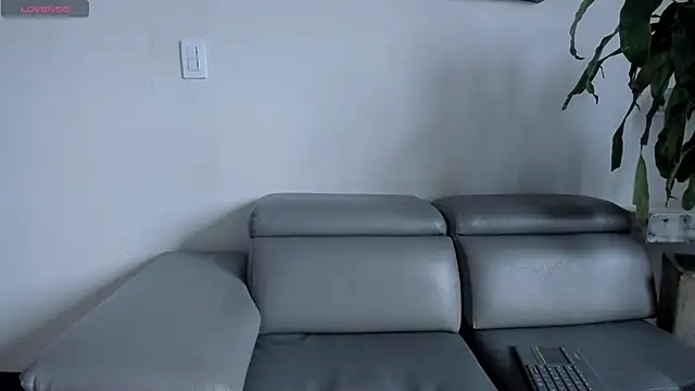 Snapshot of RoxyRoss_ chatting on 20, 9, 2025 RoxyRoss online show from 20, 9, 2025