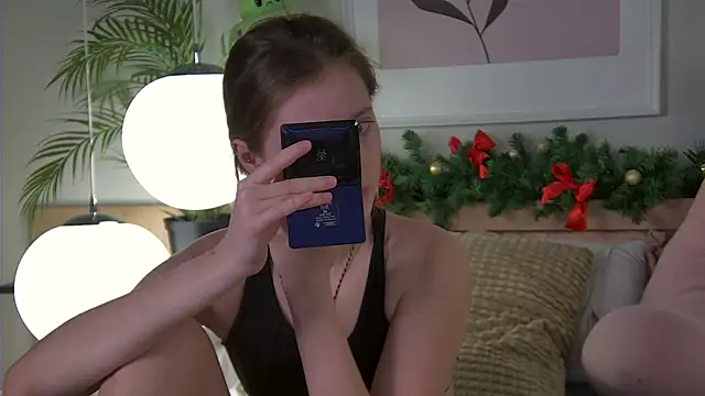 AshleyDouglas online show from 16, 12, 2024