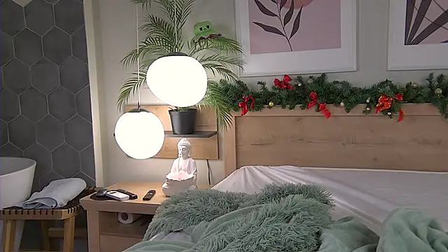 AshleyDouglas online show from 20, 12, 2024