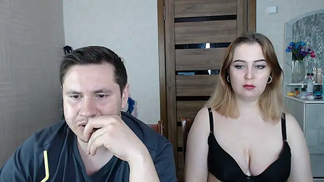 Snapshot of Kristy-Max chatting on 14, 2, 2025 Kristy-Max online show from 14, 2, 2025