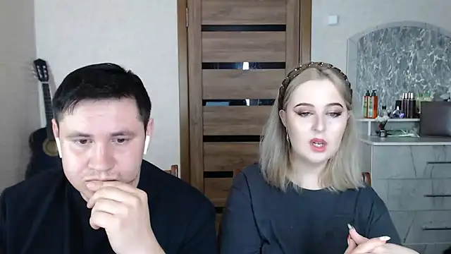 Snapshot of Kristy-Max chatting on 3, 3, 2025 Kristy-Max online show from 3, 3, 2025