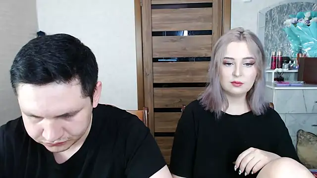 Snapshot of Kristy-Max chatting on 9, 3, 2025 Kristy-Max online show from 9, 3, 2025