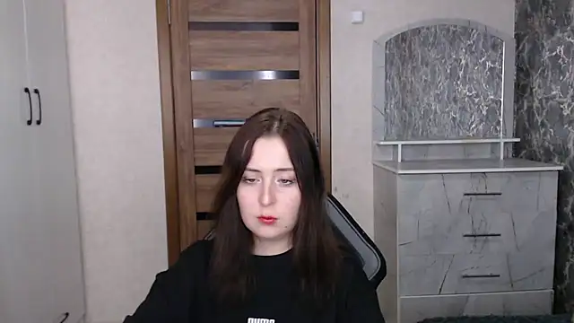 Kristy-Max online show from 21, 11, 2025