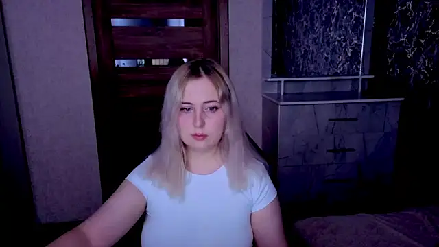 Snapshot of Kristy-Max chatting on 5, 6, 2026 Kristy-Max online show from 5, 6, 2026