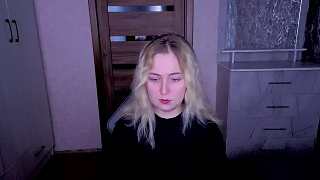 Snapshot of Kristy-Max chatting on 21, 6, 2026 Kristy-Max online show from 21, 6, 2026