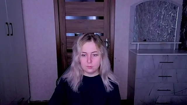 Snapshot of Kristy-Max chatting on 23, 6, 2026 Kristy-Max online show from 23, 6, 2026
