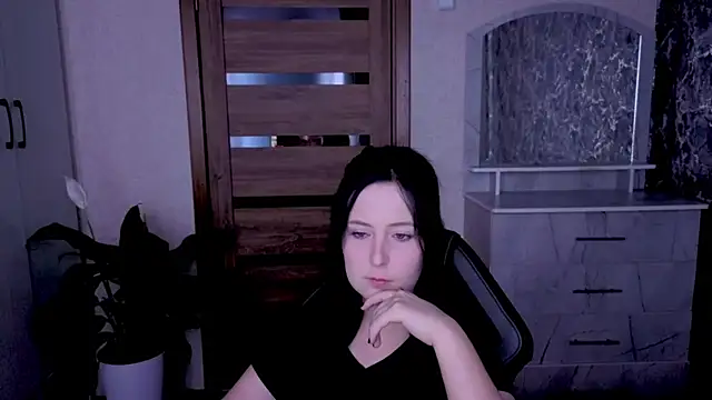 Snapshot of Kristy-Max chatting on 8, 7, 2026 Kristy-Max online show from 8, 7, 2026