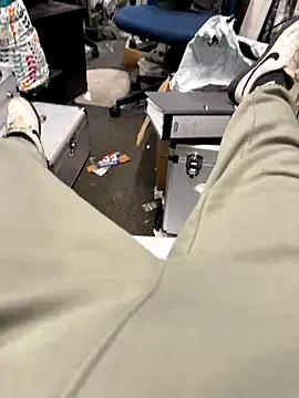 Snapshot of chubbydadb0d chatting on 17, 11, 2025 chubbydadb0d online show from 17, 11, 2025