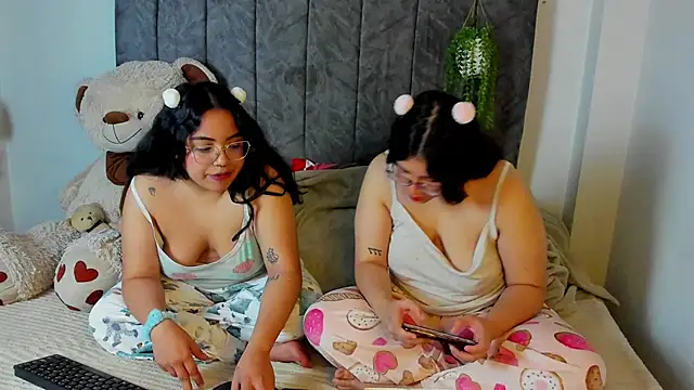 maddie-and-chelsea- online show from 5, 2, 2026