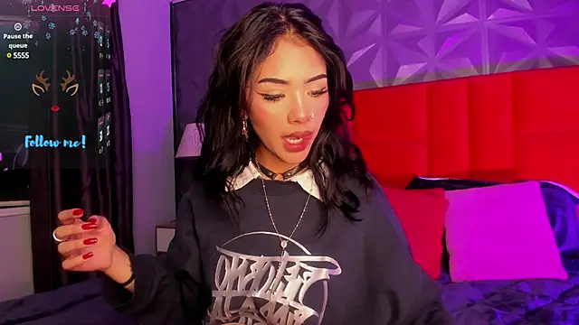 Giovanna oliveira online show from 4, 1, 2025