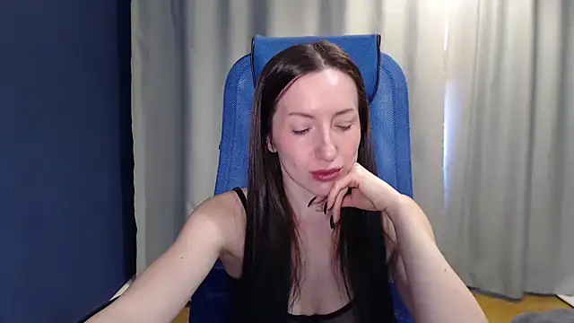 Snapshot of RailyMellow chatting on 8, 6, 2026 RailyMellow online show from 8, 6, 2026