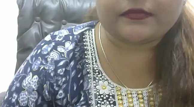 Snapshot of yours_jassi chatting on 2, 2, 2025 yours jassi online show from 2, 2, 2025