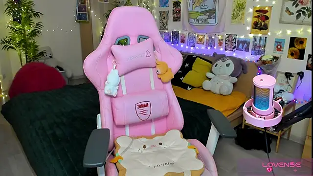 Sunny Elly online show from 4, 4, 2026