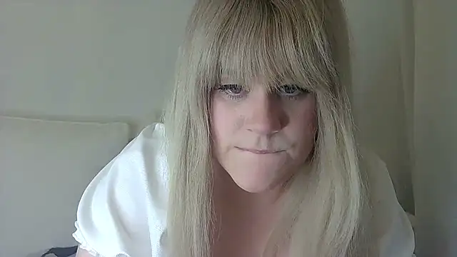 Snapshot of miramore chatting on 7, 2, 2025 miramore online show from 7, 2, 2025