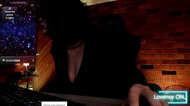 paulinabarnett- online show from 12, 10, 2025