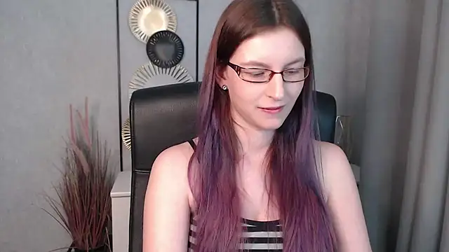 emmaxDelight online show from 7, 12, 2024