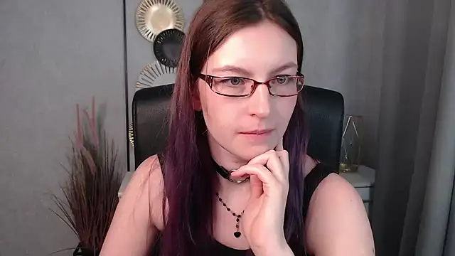 emmaxDelight online show from 13, 12, 2024