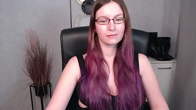 emmaxDelight online show from 27, 2, 2025