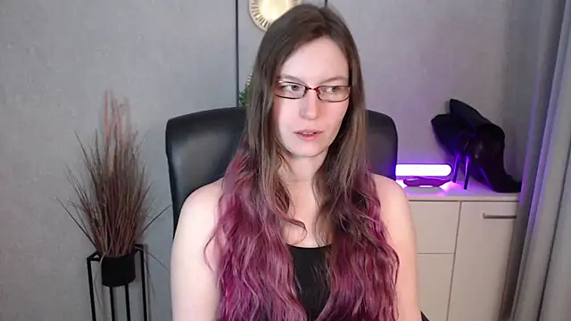 emmaxDelight online show from 7, 1, 2026