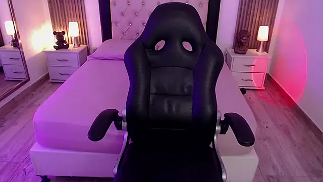 zoe jones13 online show from 16, 9, 2025