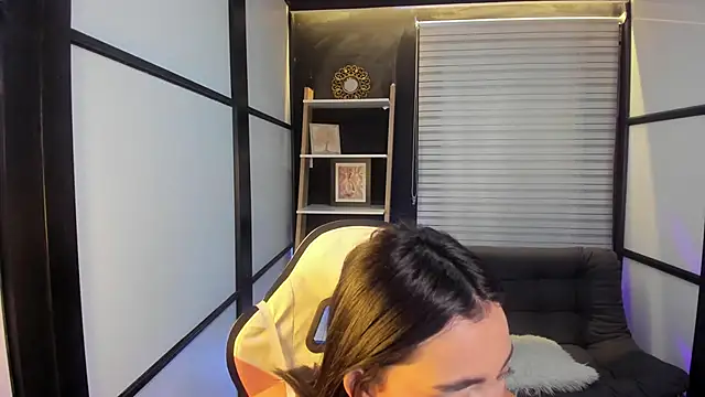 lilithTeen1  online show from 30, 12, 2024