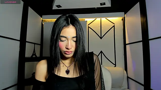 lilithTeen1  online show from 5, 1, 2025