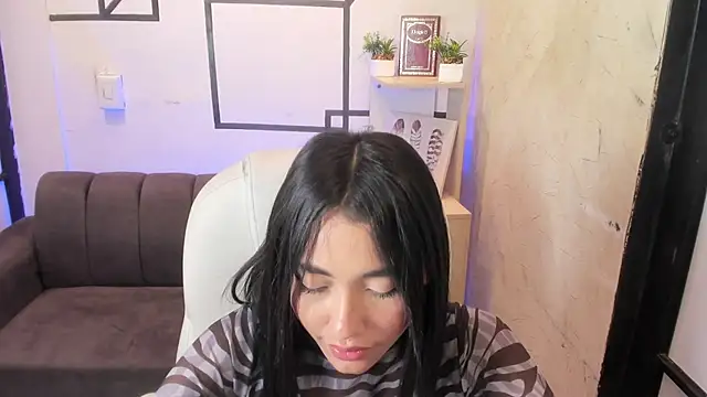 lilithTeen1  online show from 12, 3, 2025