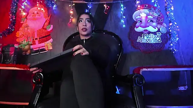 Snapshot of Carolina_Arias chatting on 10, 12, 2024 Carolina Arias online show from 10, 12, 2024