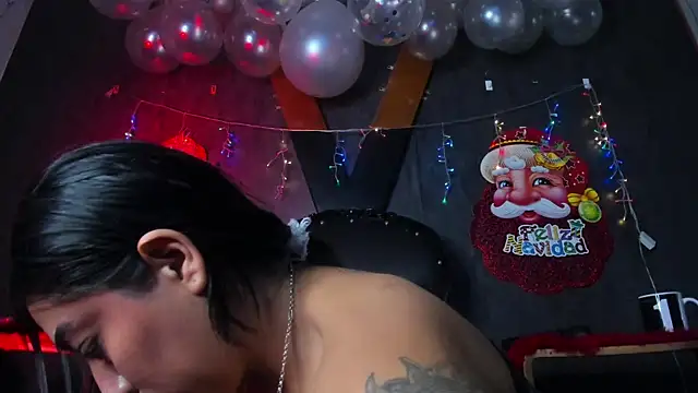 Snapshot of Carolina_Arias chatting on 19, 12, 2024 Carolina Arias online show from 19, 12, 2024