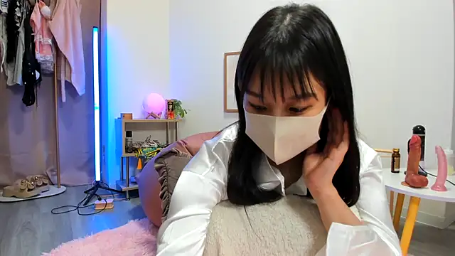 Snapshot of Coco_peach chatting on 19, 4, 2026 Coco peach online show from 19, 4, 2026