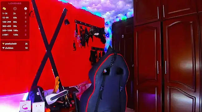 AliciaChelios online show from 10, 3, 2025