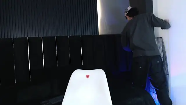 zander 2120 online show from 1, 3, 2025