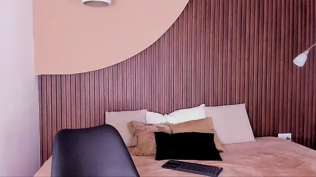 zander 2120 online show from 9, 3, 2025