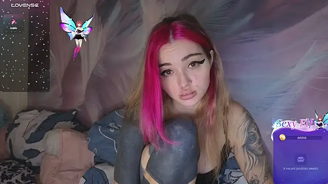 Snapshot of Coralie20_ chatting on 2, 3, 2025 Coralie20 online show from 2, 3, 2025