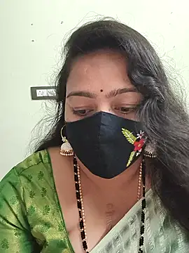 neelu-hoty online show from 5, 11, 2025