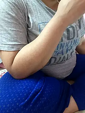 Diva Kiara online show from 1, 2, 2025