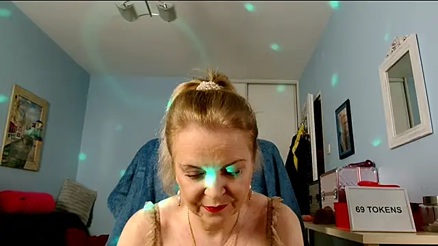 sexyjennyeu online show from 3, 4, 2026