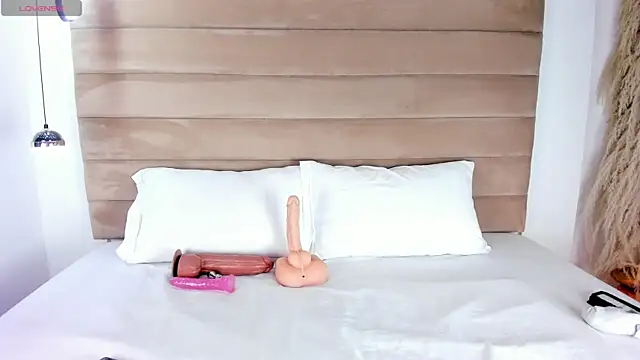 IsabellaJonns online show from 9, 2, 2025