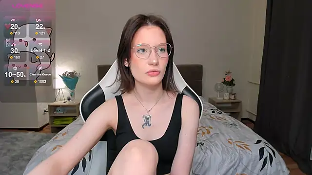 Snapshot of DearLia chatting on 7, 2, 2025 DearLia online show from 7, 2, 2025