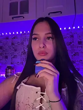 Snapshot of EricaWalls chatting on 4, 2, 2025 EricaWalls online show from 4, 2, 2025