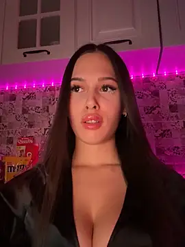 Snapshot of EricaWalls chatting on 5, 3, 2025 EricaWalls online show from 5, 3, 2025