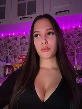 Snapshot of EricaWalls chatting on 6, 3, 2025 EricaWalls online show from 6, 3, 2025